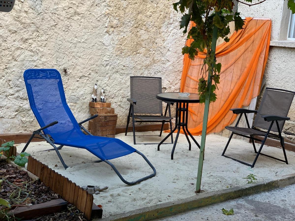 Ferienwohnung Studio Fond De Jardin Chez Jean-Luc Marseilles Exterior foto